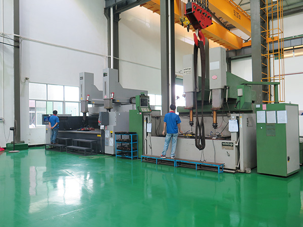 双头火花机 2台